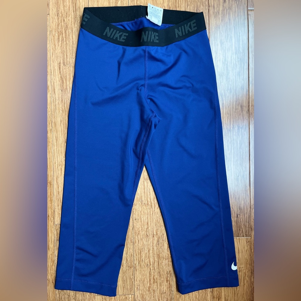 Nike pro capri Drifit leggings Blue Black size medium